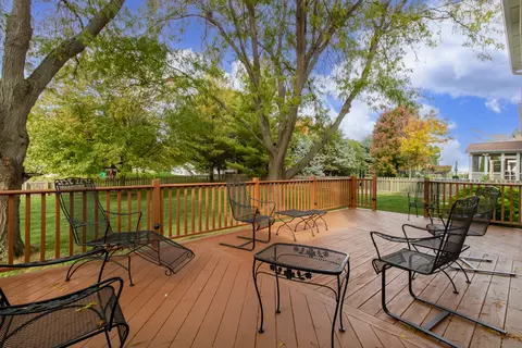2106 Hackberry Rd, Bloomington, IL 61704 photo 46