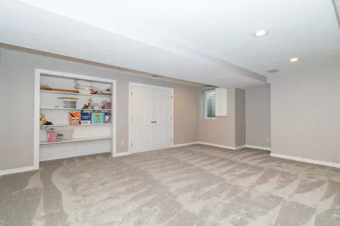 2106 Hackberry Rd, Bloomington, IL 61704 photo 41