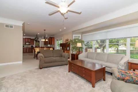 2106 Hackberry Rd, Bloomington, IL 61704 photo 8