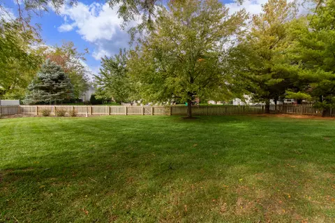2106 Hackberry Rd, Bloomington, IL 61704 photo 49