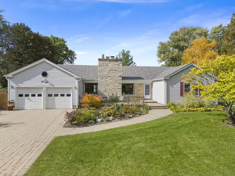 350 N Lincolnway, North Aurora, IL 60542
