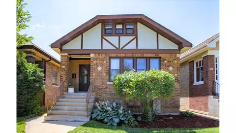 5105 W Nelson St, Chicago, IL 60641