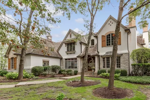 1701 Mansie Ct, Libertyville, IL 60048