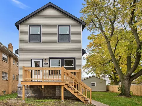 705 Greenbay Ave S, Calumet City, IL 60409