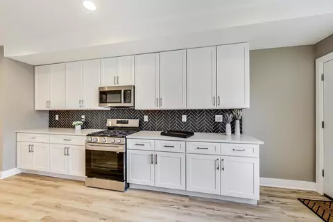 1739 E 83rd Pl, Chicago, IL 60617 photo 6