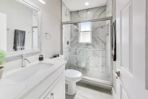 1739 E 83rd Pl, Chicago, IL 60617 photo 18
