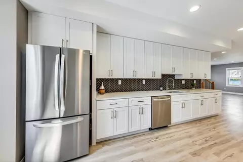 1739 E 83rd Pl, Chicago, IL 60617 photo 5