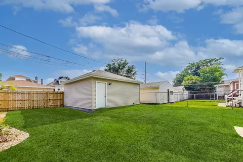 1739 E 83rd Pl, Chicago, IL 60617 photo 24