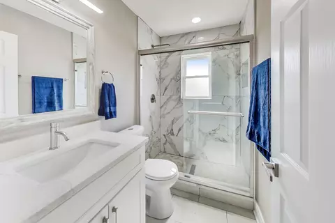1739 E 83rd Pl, Chicago, IL 60617 photo 17