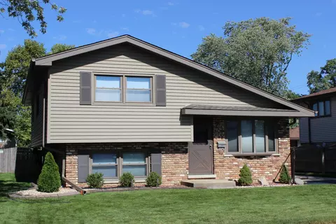 5404 137th Pl, Crestwood, IL 60445 photo 2