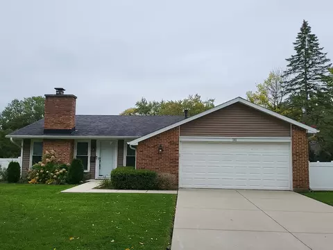 161 E Cunningham Dr, Palatine, IL 60067