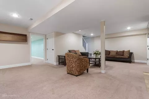 520 Bourbon Ln, Naperville, IL 60565 photo 25