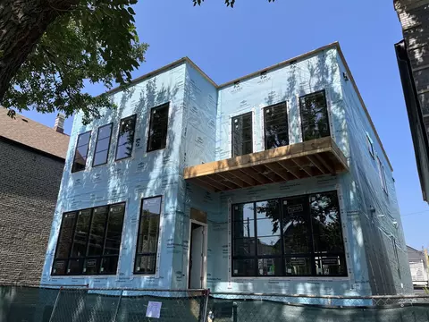 2140 W Dickens Ave, Chicago, IL 60647