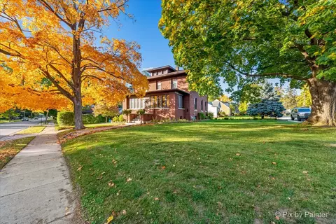 800 Wing St, Elgin, IL 60123 photo 2