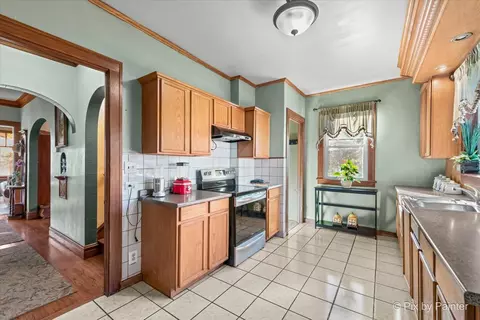800 Wing St, Elgin, IL 60123 photo 13