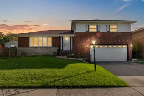 200 Division St, Melrose Park, IL 60160