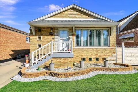 4508 W 66th St, Chicago, IL 60629
