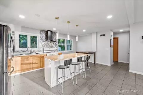 471 Melrose Ct, Elgin, IL 60123 photo 7