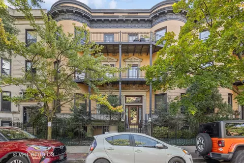 933 W Gunnison St #3E, Chicago, IL 60640