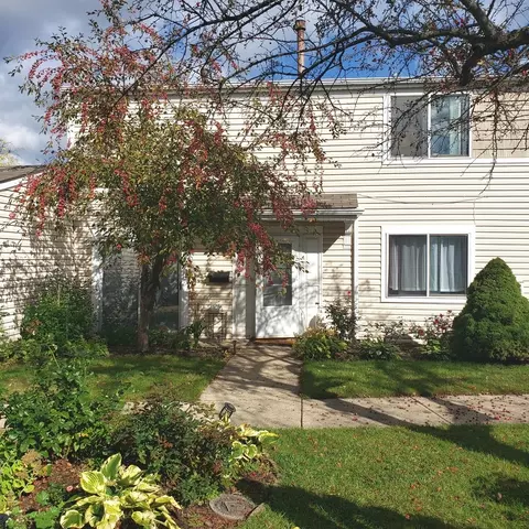 791 Barnaby Pl #90D, Wheeling, IL 60090