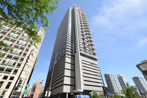 235 W Van Buren St #P62, Chicago, IL 60607