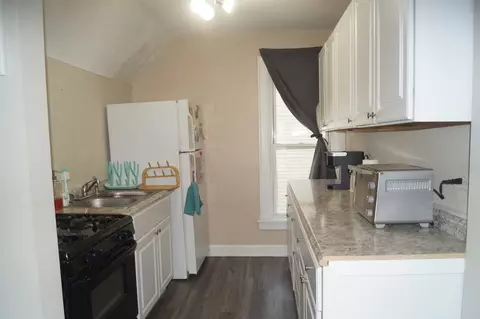 Kitchen - 474 Addison St, Elgin, IL 60120 photo 1 of 3