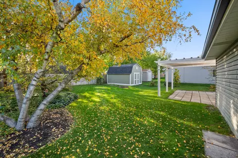 1105 Dover Ln, Aurora, IL 60504 photo 5