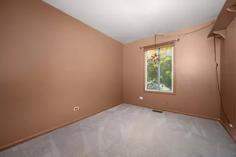 1105 Dover Ln, Aurora, IL 60504 photo 18