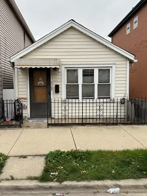 2925 S Elias Ct, Chicago, IL 60608