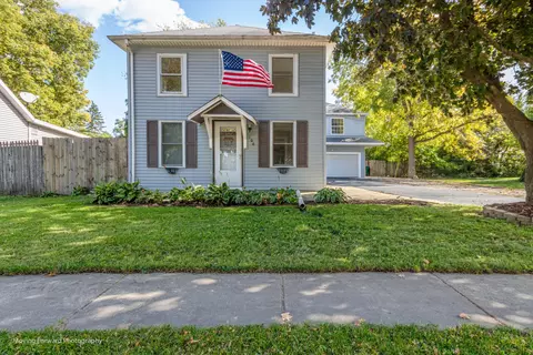 106 N Johnson St, Newark, IL 60541