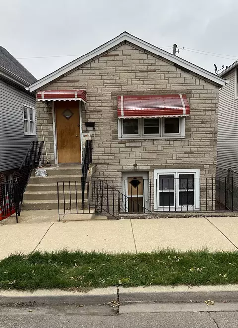 2921 S Elias Ct, Chicago, IL 60608