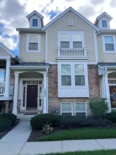 1202 Tuscany Dr, Streamwood, IL 60107