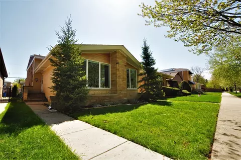 6223 N Hamlin Ave, Chicago, IL 60659