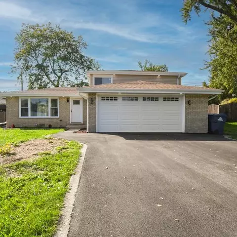 8504 S 82nd Ct, Hickory Hills, IL 60457