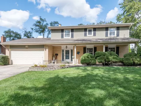 718 69th St, Darien, IL 60561