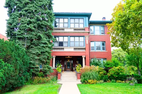 149 N Ridgeland Ave #2N, Oak Park, IL 60302