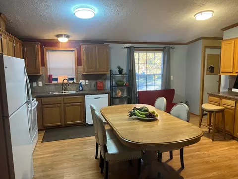 605 Pine St #16, Normal, IL 61761 photo 4
