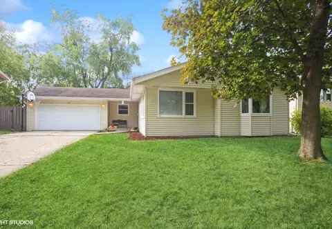 109 Janet Ave, Streamwood, IL 60107