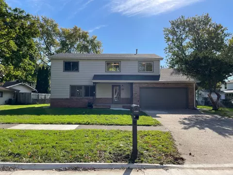1805 Augusta Dr, Champaign, IL 61821 photo 3