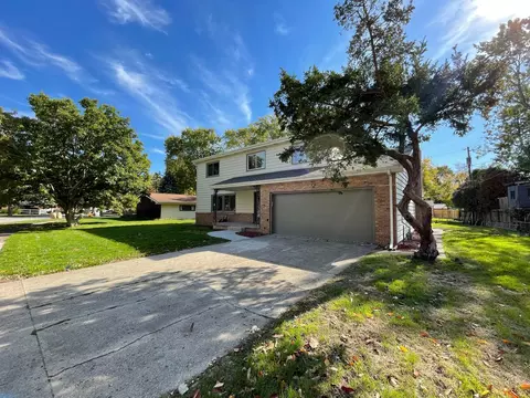 1805 Augusta Dr, Champaign, IL 61821 photo 5