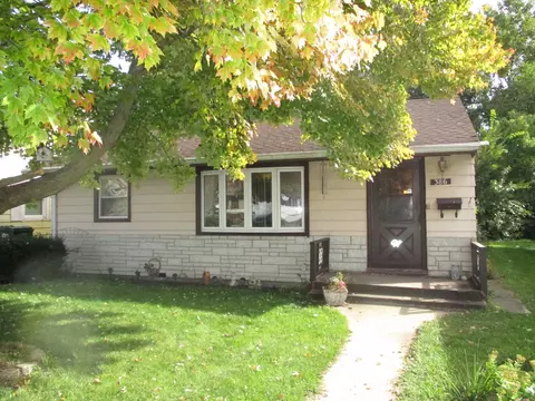 386 S Dearborn Ave, Bradley, IL 60915