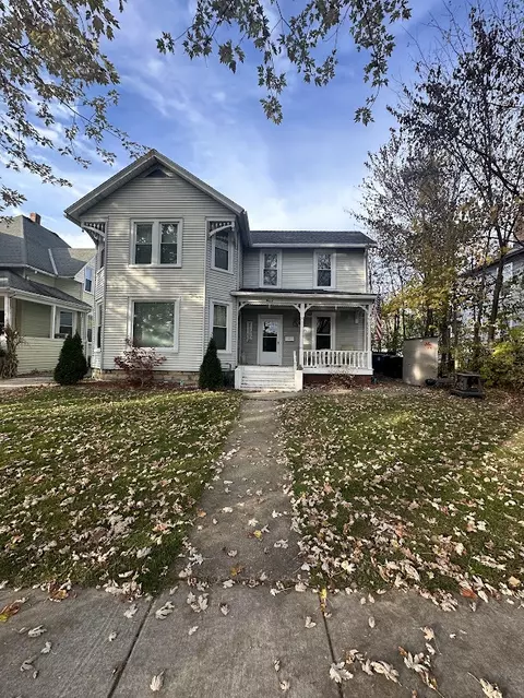 412 E Main St, Morris, IL 60450
