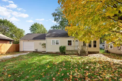106 N Irvine St, Aroma Park, IL 60910