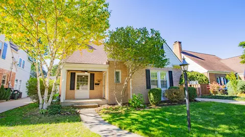 526 S Chestnut Ave, Arlington Heights, IL 60005