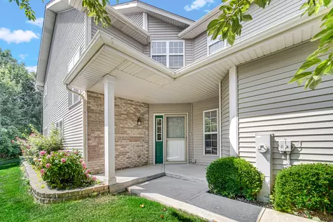 21 W081 Tee Ln, Itasca, IL 60143