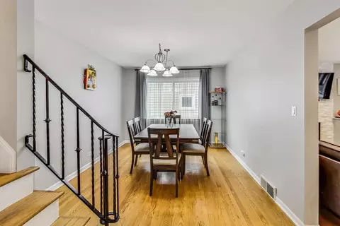 1101 W Pendleton Pl, Mount Prospect, IL 60056 photo 9