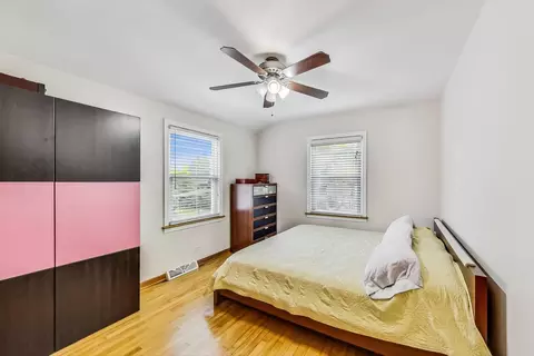 1101 W Pendleton Pl, Mount Prospect, IL 60056 photo 15