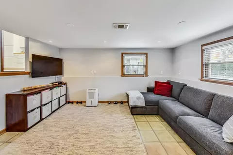 1101 W Pendleton Pl, Mount Prospect, IL 60056 photo 22