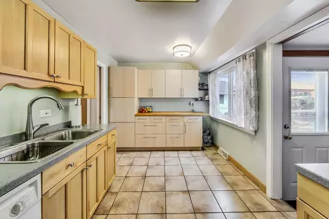 1101 W Pendleton Pl, Mount Prospect, IL 60056 photo 12