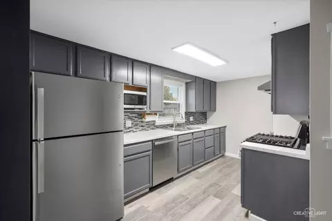 515 S Commonwealth Ave, Elgin, IL 60123 photo 5